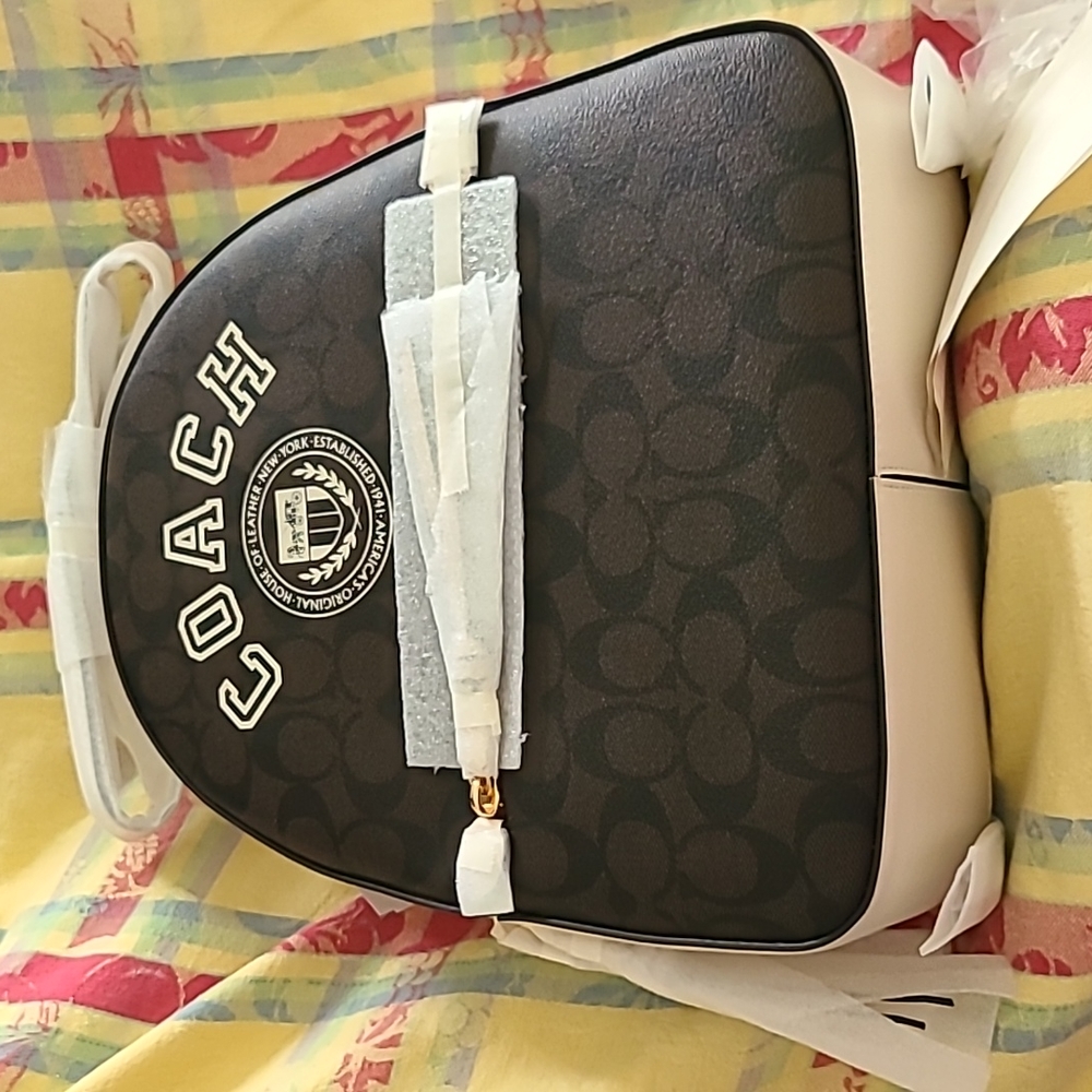 COACH BACKPACK / BNWT (SOLD OUT ONLINE)